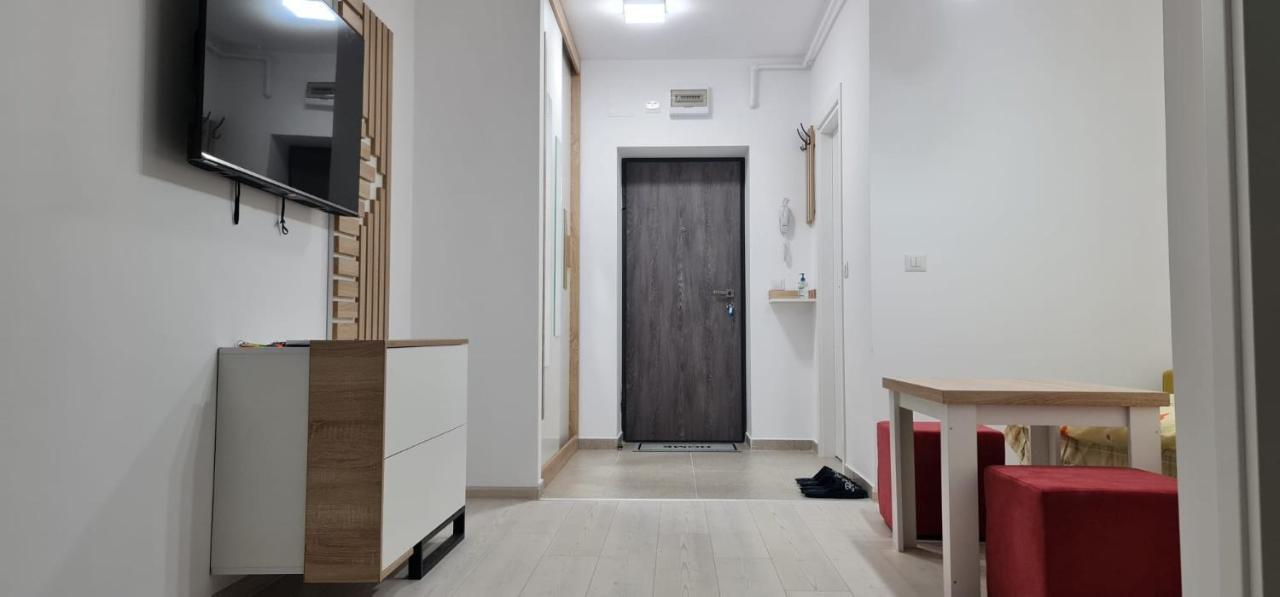 Studio Spatios,Intim+ Loc Parcare Propriu,Vedere Panoramica,Utilat De Lux بوخارست المظهر الخارجي الصورة